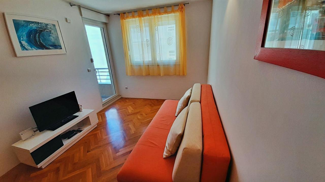 Apartment Jen Оміш Екстер'єр фото
