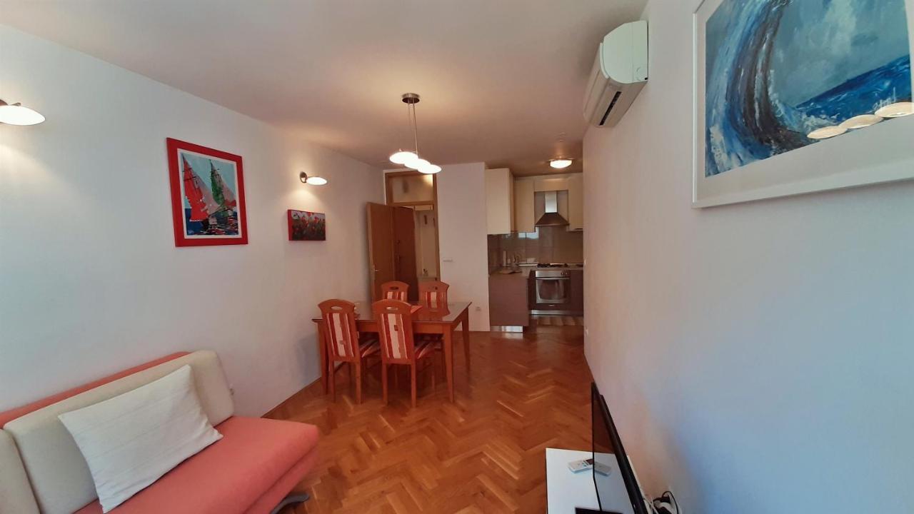 Apartment Jen Оміш Екстер'єр фото