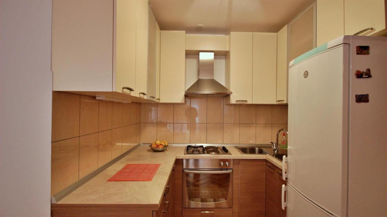 Apartment Jen Оміш Екстер'єр фото
