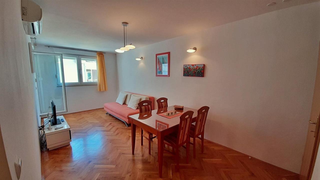Apartment Jen Оміш Екстер'єр фото
